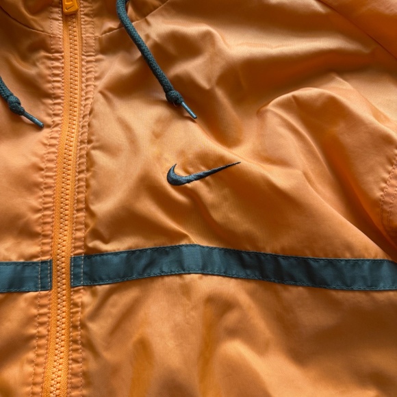 Vintage Nike Windbreaker - Picture 3 of 7